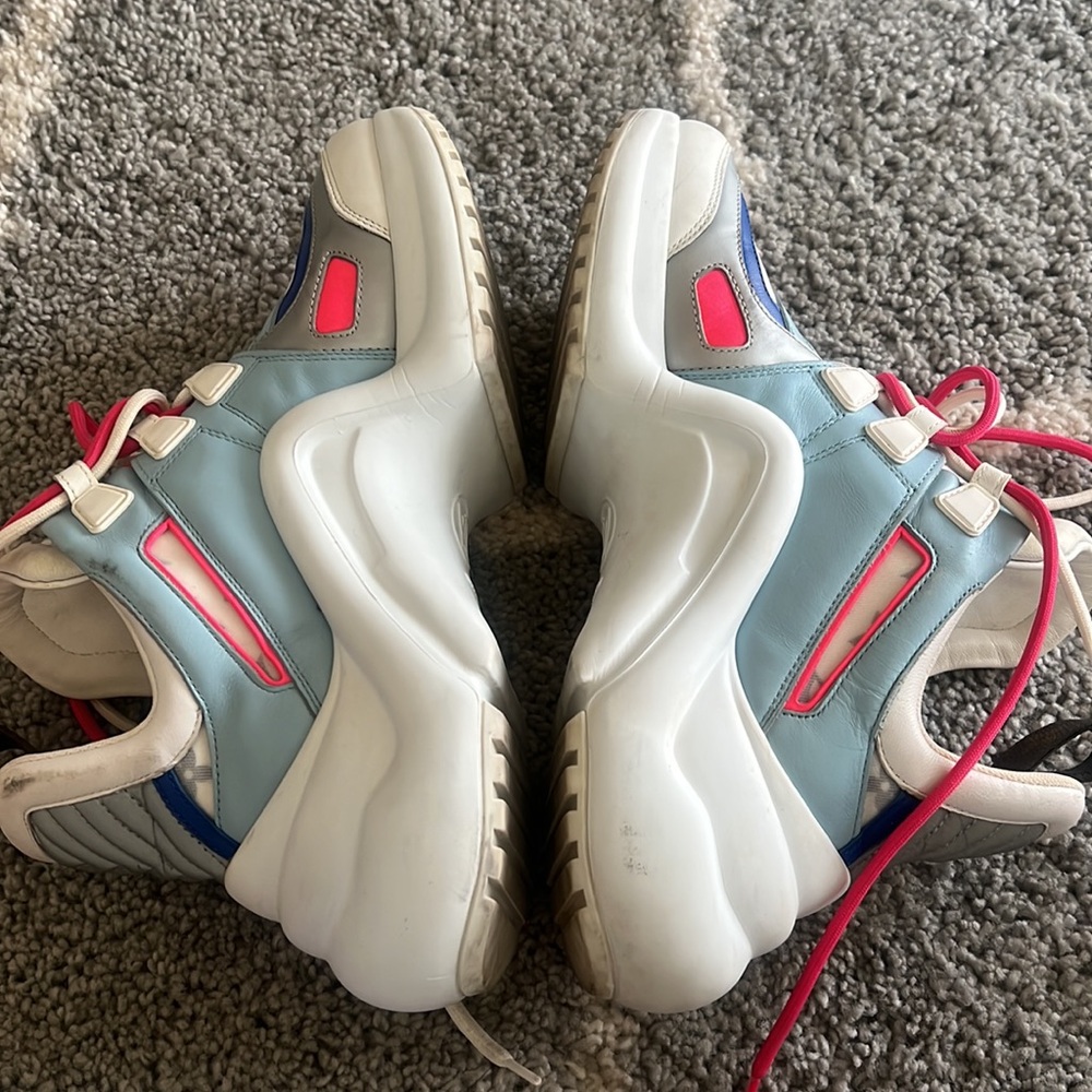 LOUIS VUITTON LV Archlight Sports Shoe - Size 38/7.5 - Picture 15 of 16